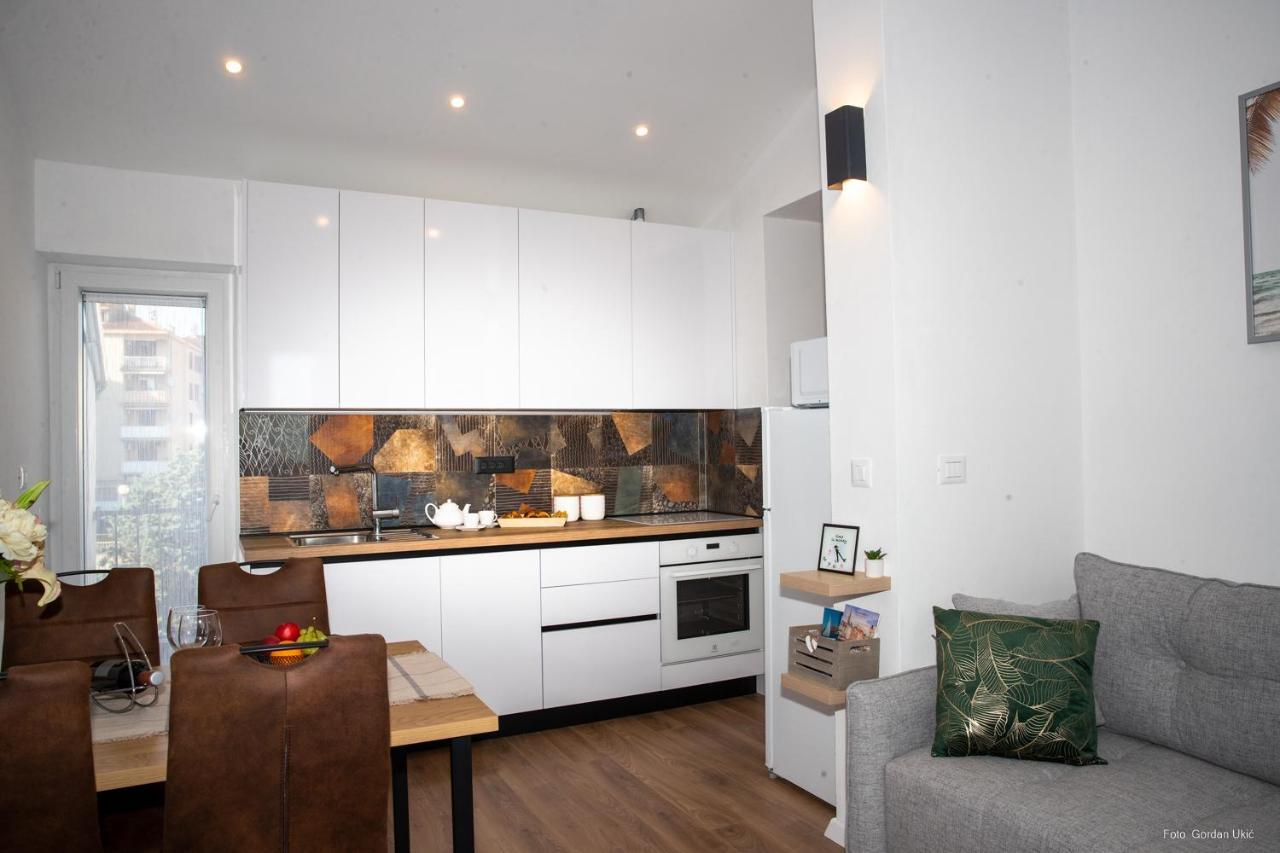 Blue Sky Apartment Ровинь Экстерьер фото