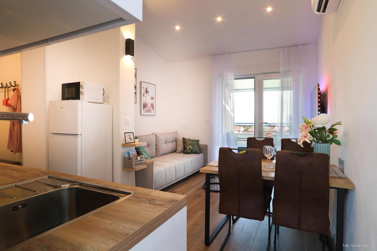 Blue Sky Apartment Ровинь Экстерьер фото